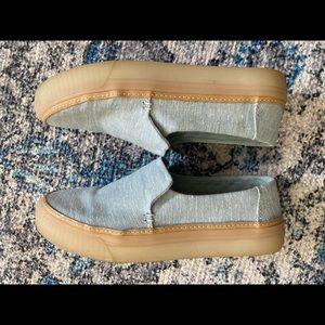 Toms Slip on Shoes Size 6
